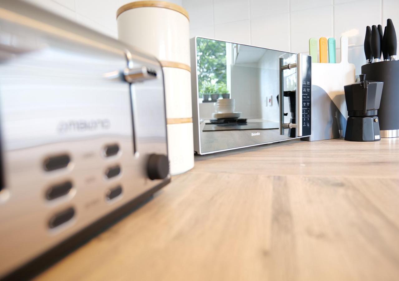 Modern Spark Home With Parking, Garden, Wi-Fi Birmingham Zewnętrze zdjęcie