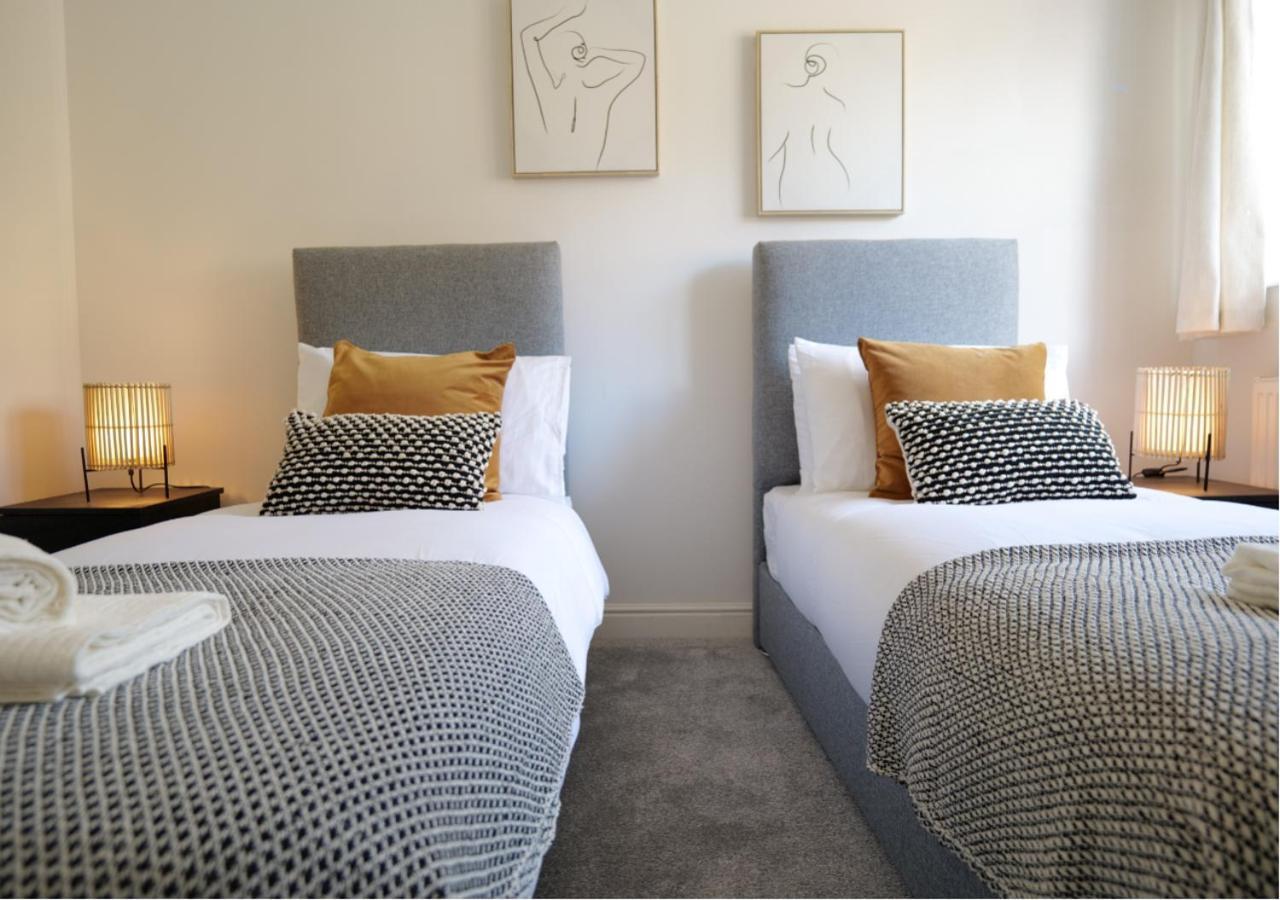 Modern Spark Home With Parking, Garden, Wi-Fi Birmingham Zewnętrze zdjęcie